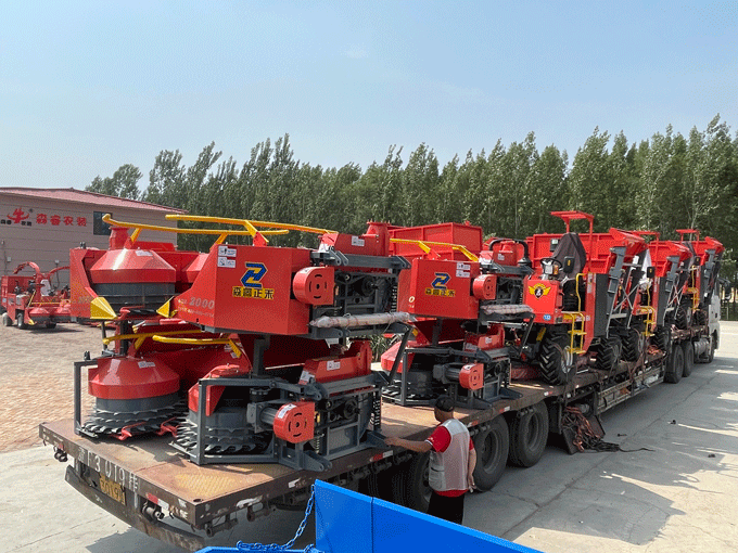 Máquinas de Silagem São Carregadas e Enviadas para Ajudar o Desenvolvimento da Agricultura e Pecuária!