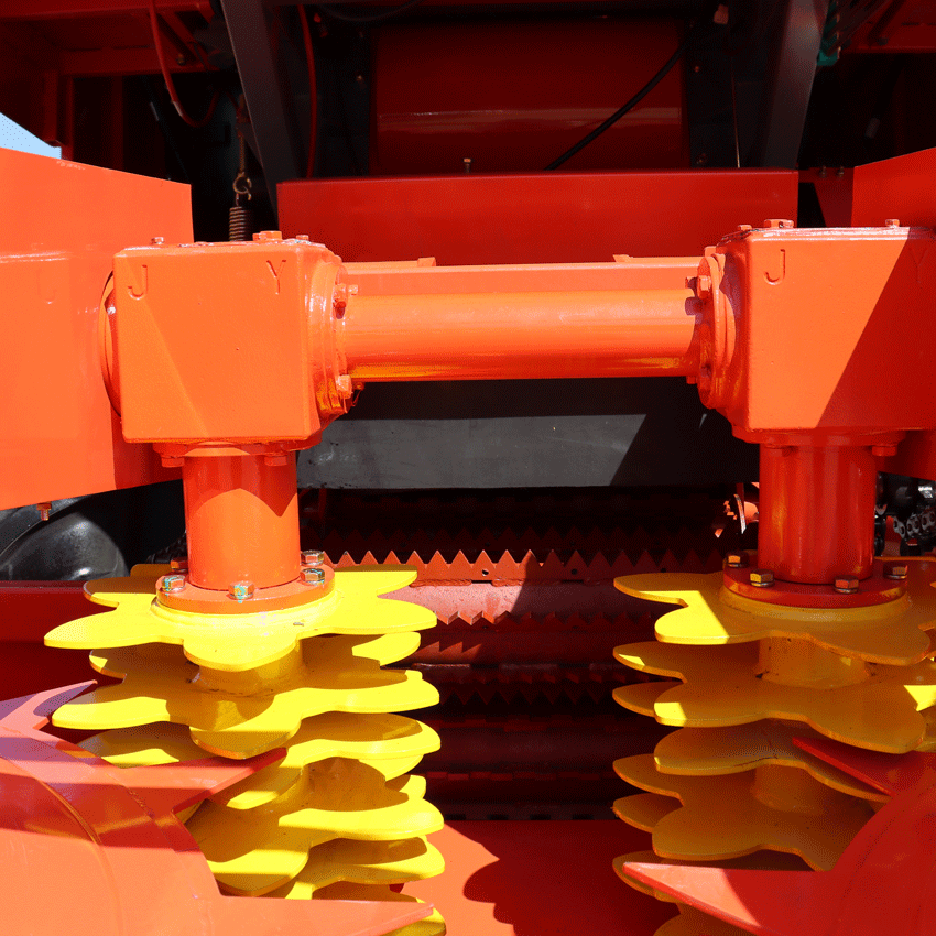 Colheitadeira de forragem autopropelida 4QZ‑2600 de alta qualidade, quatro rolos, alimentação horizontal, 320Hp, diesel, TDP, muito vendida para fazenda